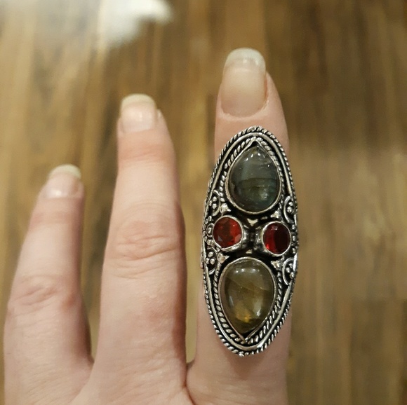 New Oversized Labradorite & Garnet 925 Silver Statement Ring. - Picture 9 of 9